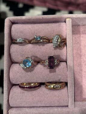 Lot of Vintage Rings (+ 1 modern!)